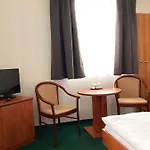 Karolina Hotel
