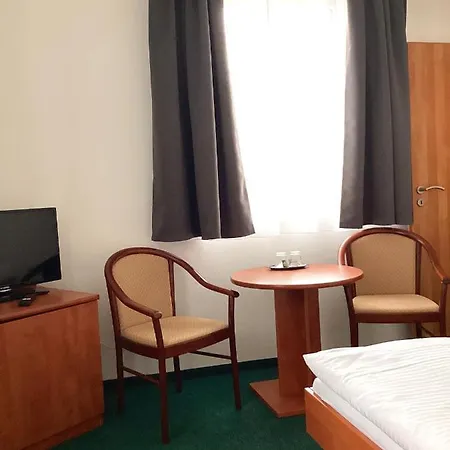 Karolina Hotel