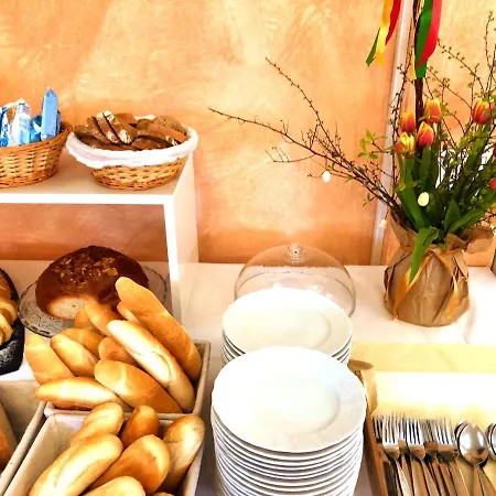 Hotel Karolina 3*