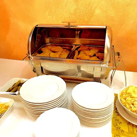 Karolina Hotel 3*