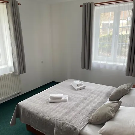 Karolina Hotel