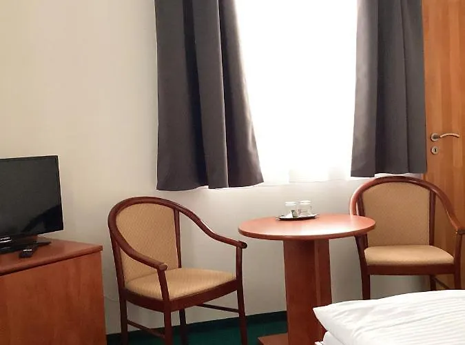 Karolina Otel