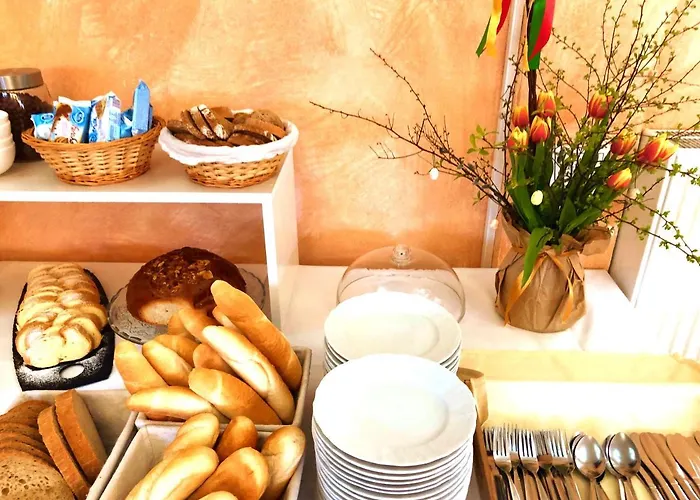 Otel Karolina 3*