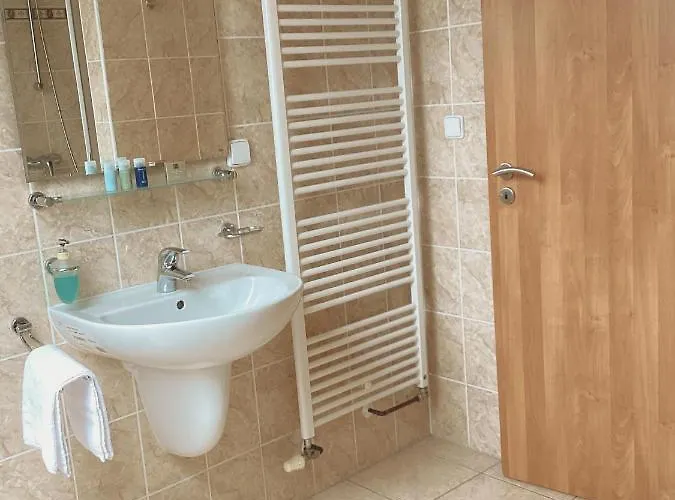 Karolina Ξενοδοχείο Κάρλοβι Βάρι